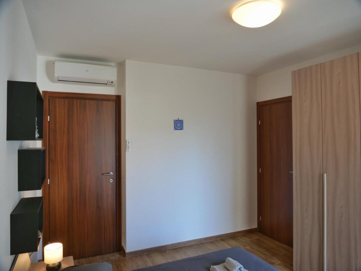 Wind Rose House - Bicamere, Parcheggio Fronte Mare Apartamento Grado